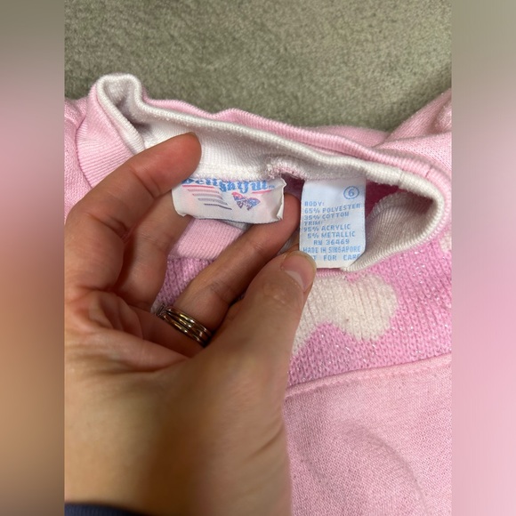 Vintage pink bear sweater in excellent condition! Tag size 6, fits more like 4t - Picture 5 of 5